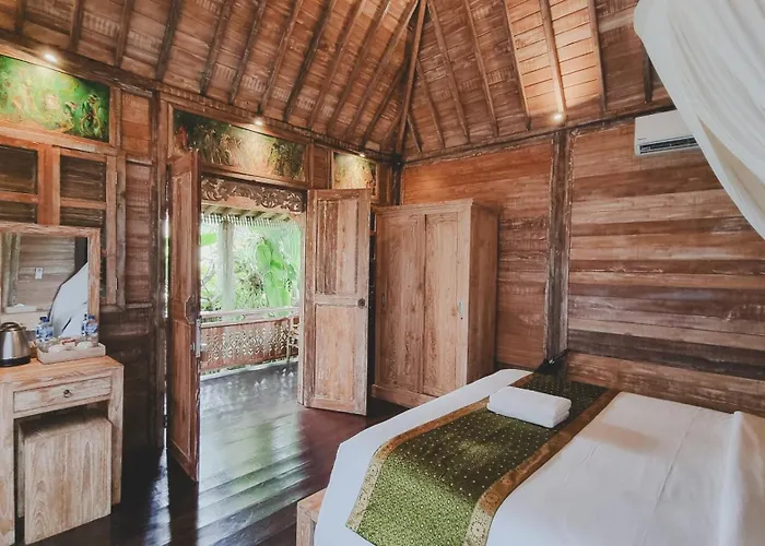 Aura Bed & Breakfast