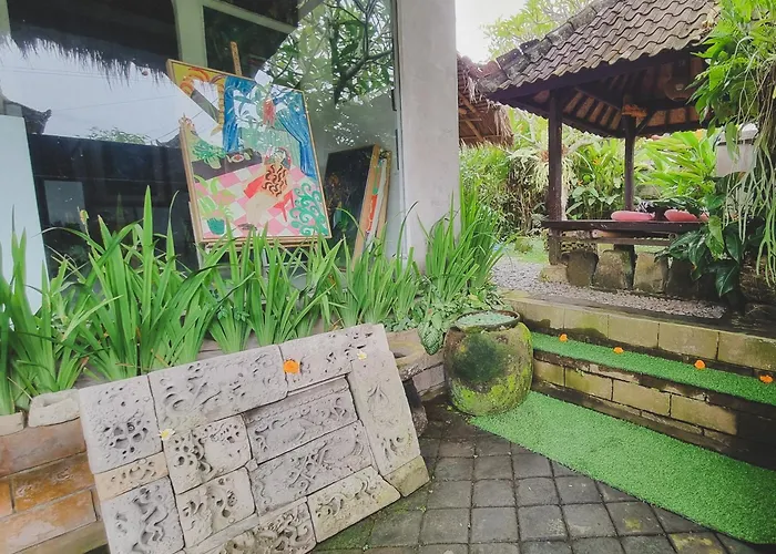 Aura Bed & Breakfast 3*